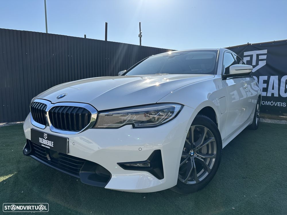 BMW 330 e Aut. Sport Line - 1