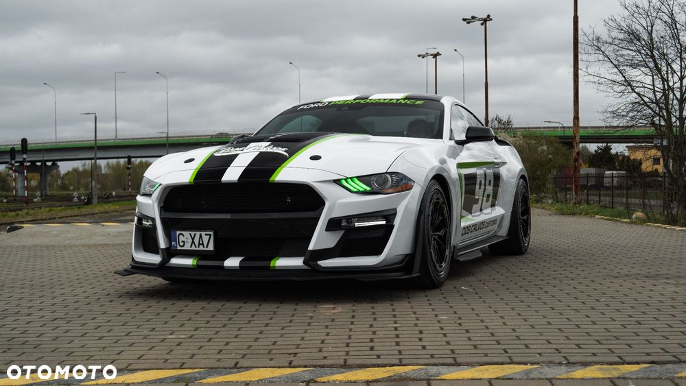 Ford Mustang - 2