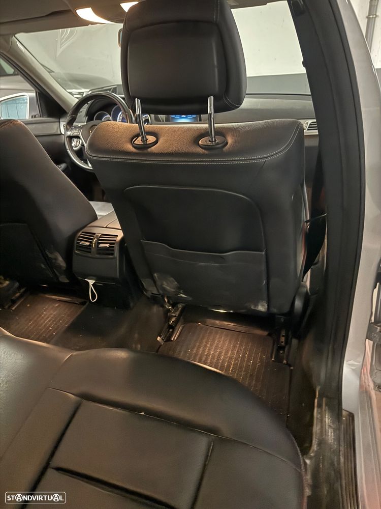 Mercedes-Benz E 220 BlueTEC Avantgarde Auto. - 9