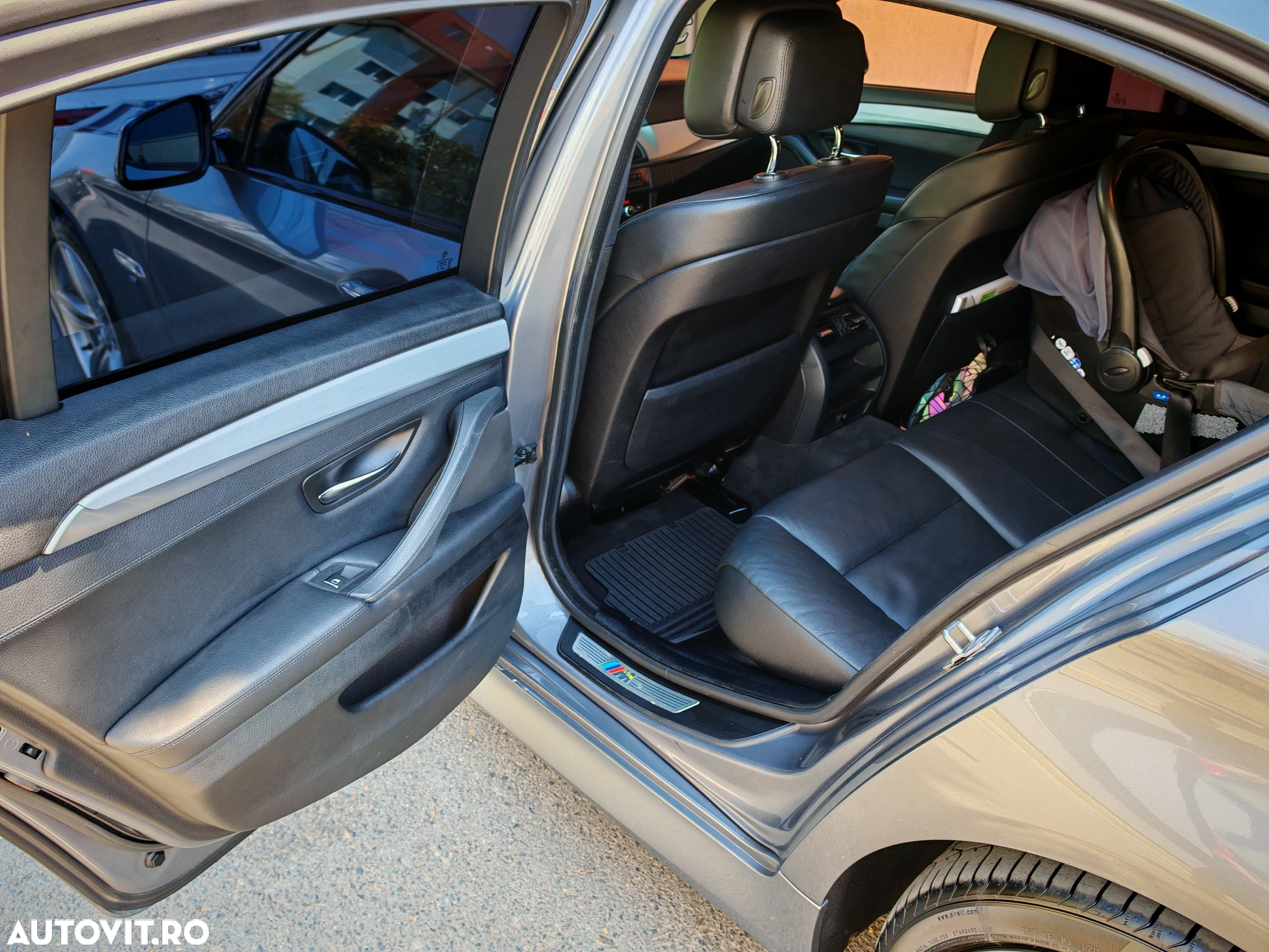 BMW Seria 5 525d xDrive AT - 26