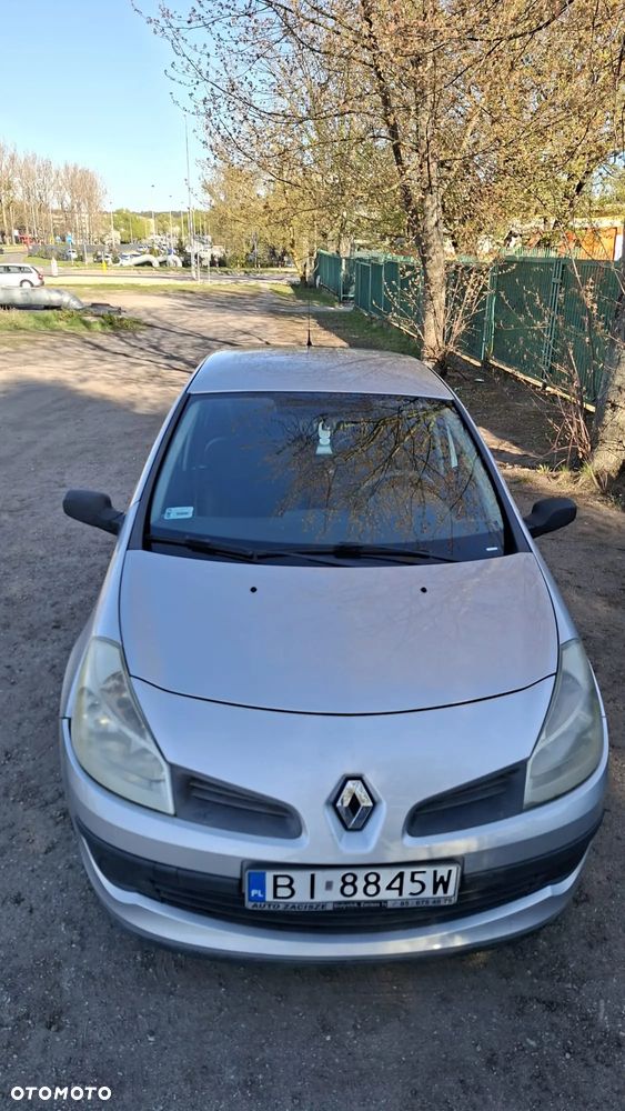 Renault Clio - 24