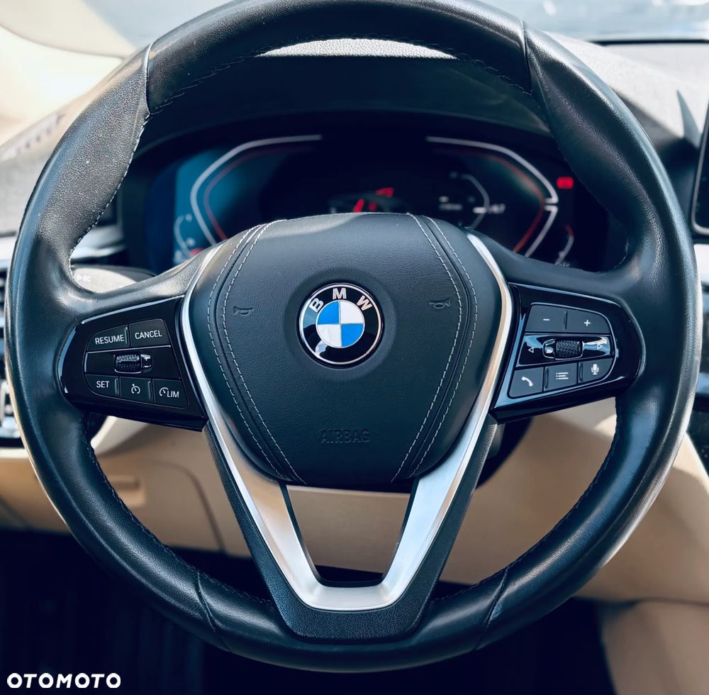 BMW Seria 5 520d xDrive Luxury Line sport - 35
