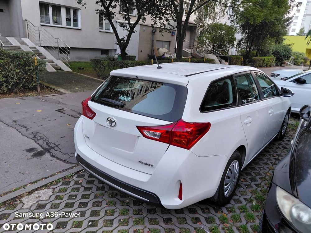 Toyota Auris 1.4 D-4D Active - 3