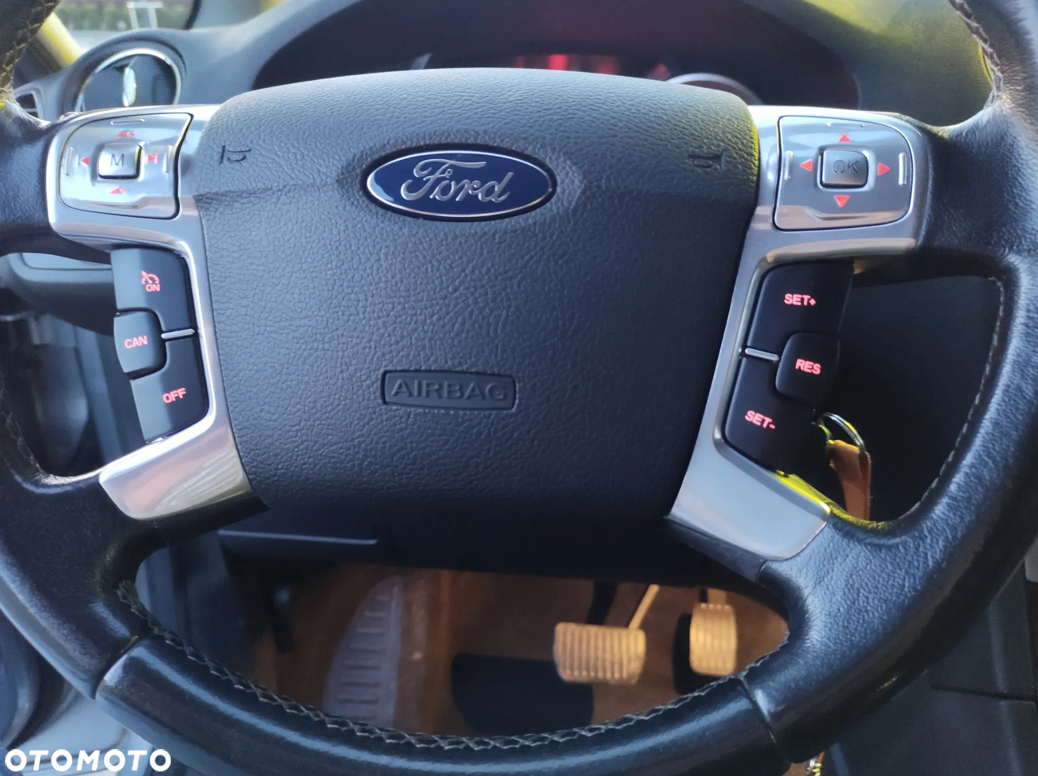 Ford S-Max - 13