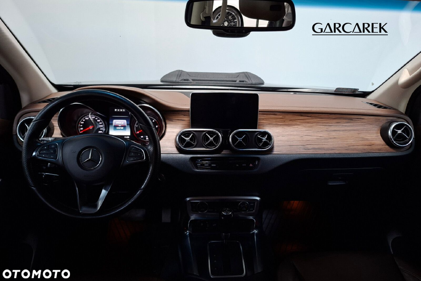 Mercedes-Benz Klasa X - 13