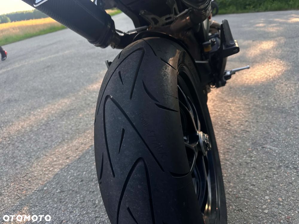 Ducati Monster - 12