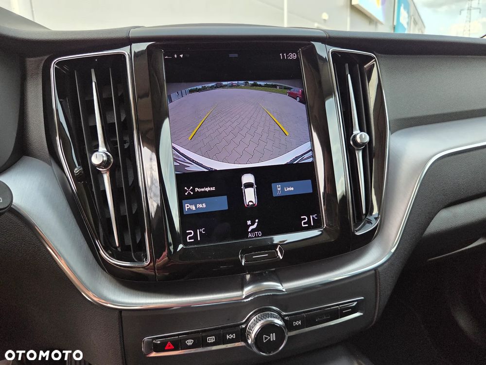 Volvo XC 60 B4 D AWD Geartronic Momentum - 38