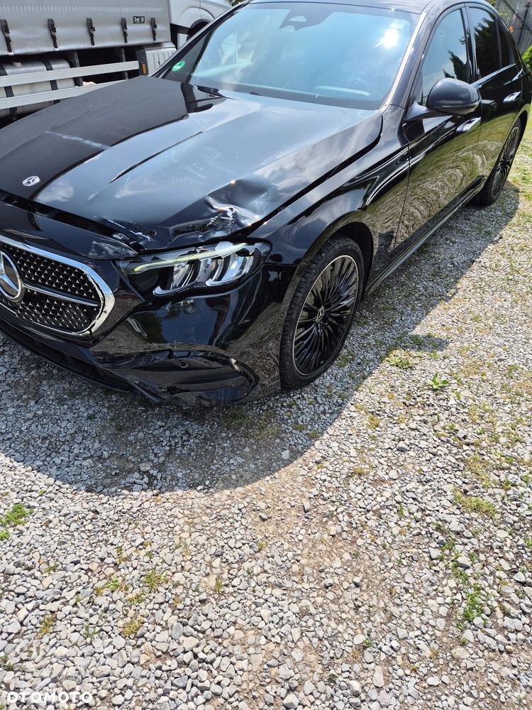 Mercedes-Benz Klasa E 300 9G-TRONIC AMG Line - 5