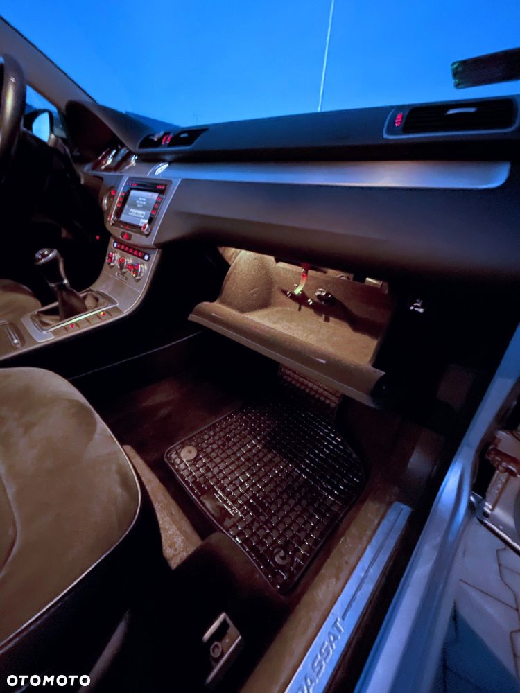 Volkswagen Passat 2.0 TSI Highline - 25