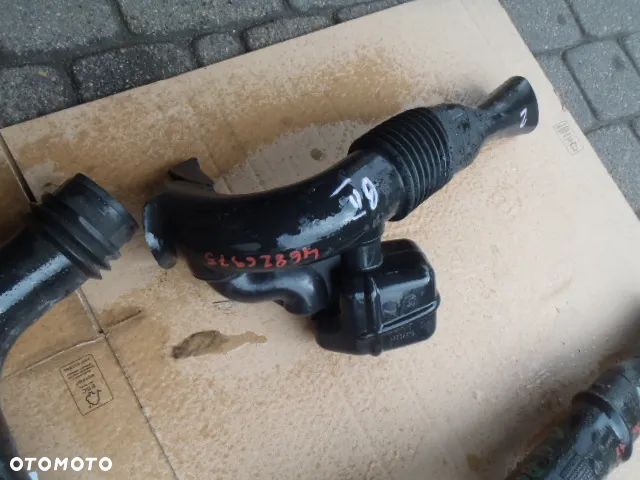 rura odma wlit powietrza obudowa osłona nakładka  rura rezonator wlot filtra powietrza pokrywa przednia doblo II bravo II mito musa idea stilo 1.4 16v t jet - 17