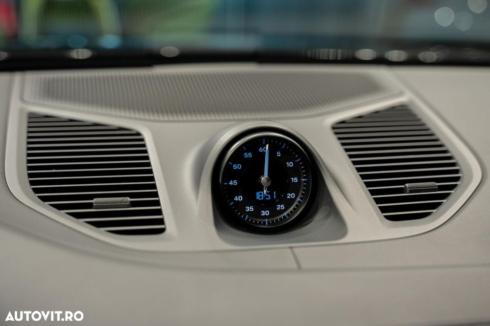 Porsche Cayenne - 23