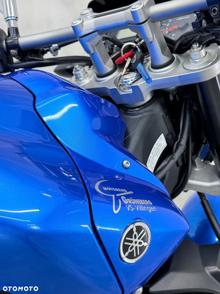 Yamaha FZ - 17