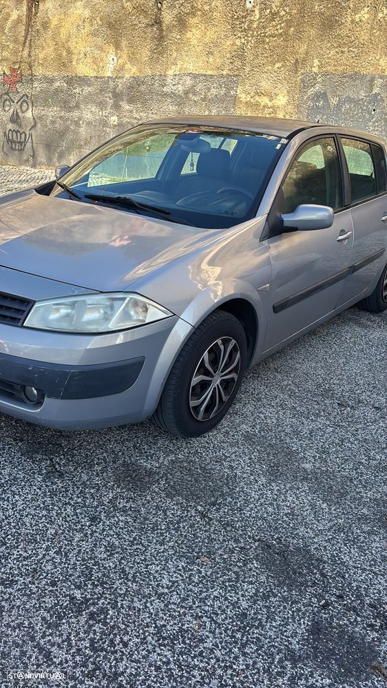 Renault Mégane 1.5 dCi L. Privilège - 10
