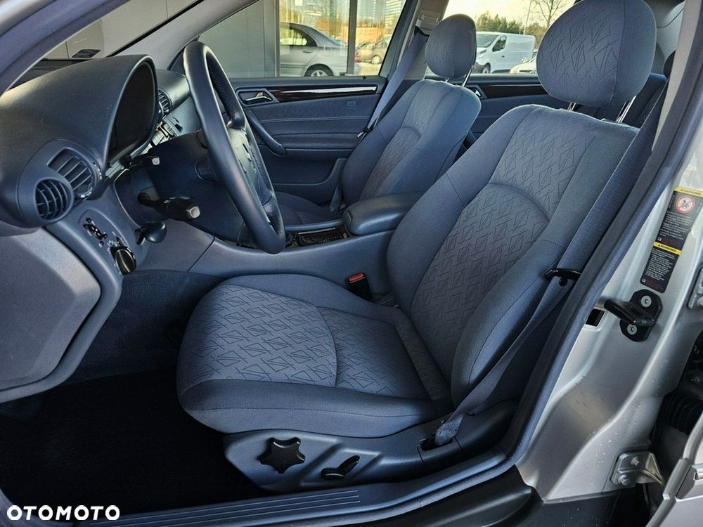 Mercedes-Benz Klasa C 180 Kompressor Elegance - 21