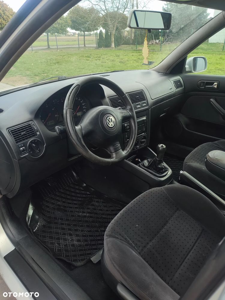 Volkswagen Golf 1.9 TDI Comfortline - 5