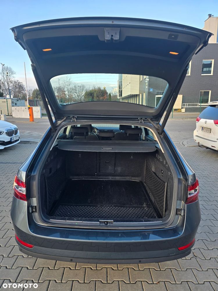 Skoda Superb 1.5 TSI Style DSG - 11