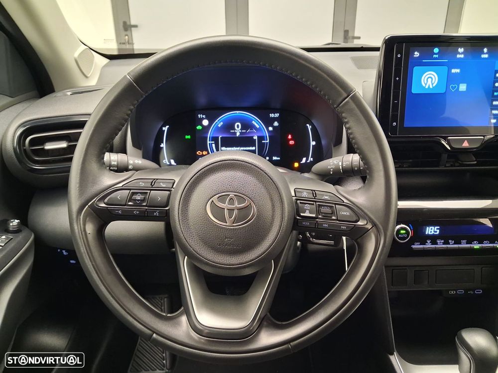 Toyota Yaris Cross 1.5 HDF Comfort Plus - 17