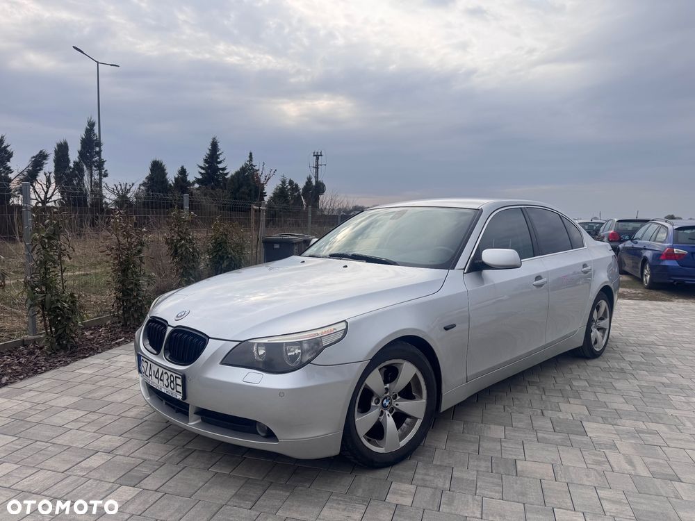 BMW Seria 5 523i - 2