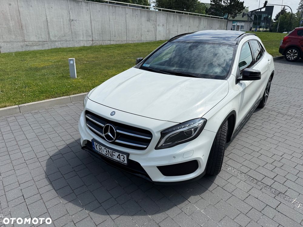 Mercedes-Benz GLA 250 4-Matic AMG Line - 1