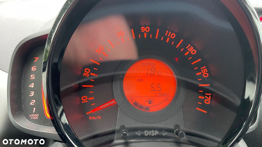 Toyota Aygo x-play - 24