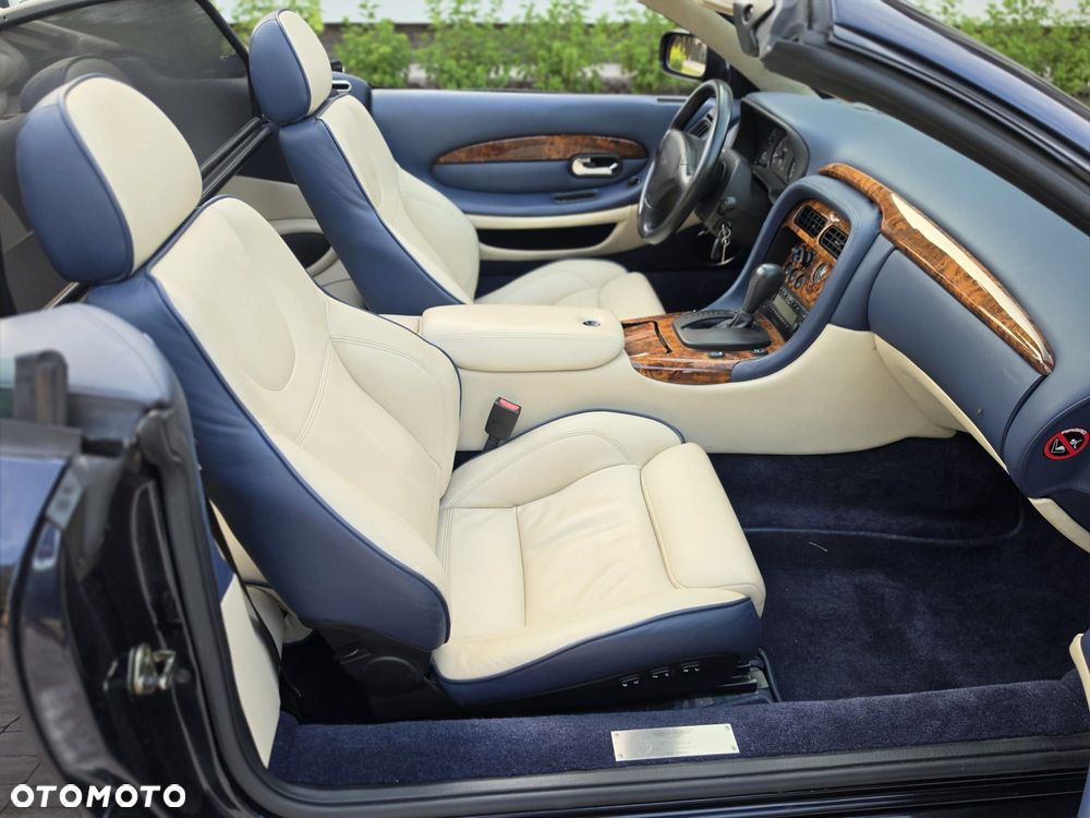 Aston Martin DB7 - 7
