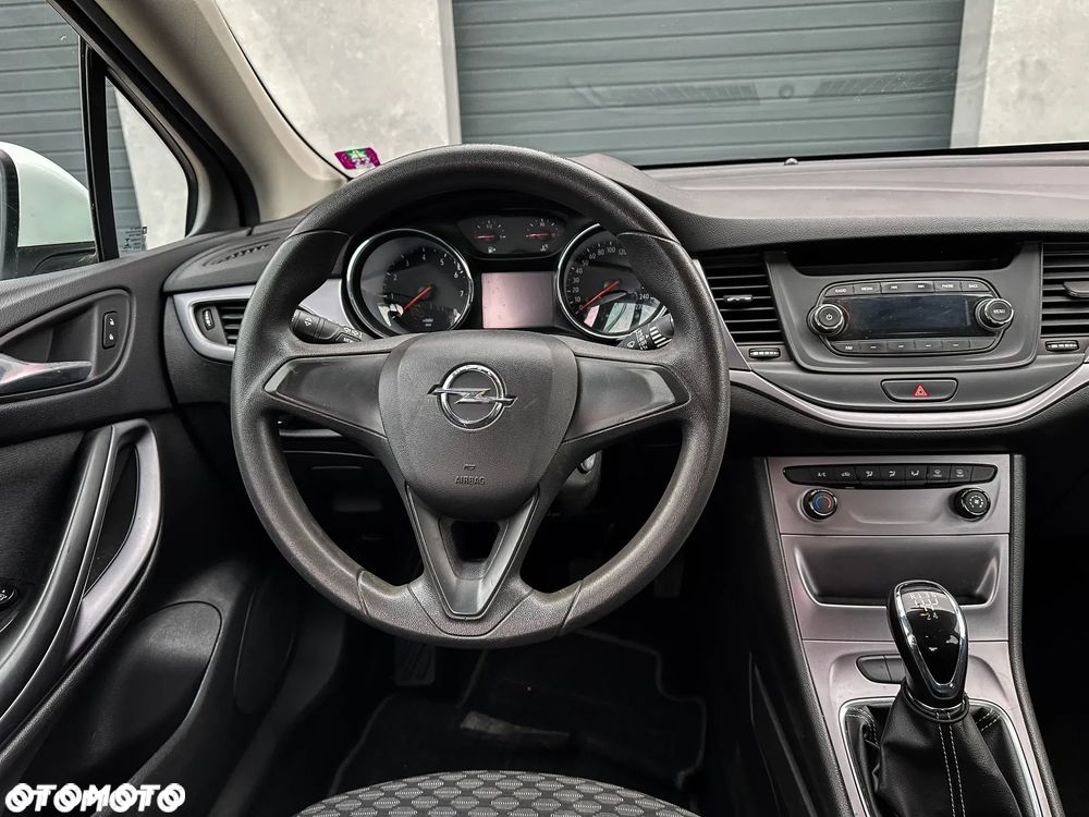 Opel Astra - 37