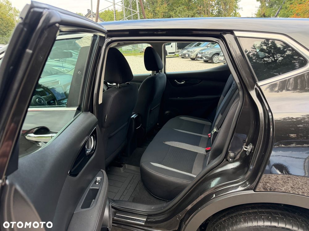 Nissan Qashqai 1.6 DIG-T N-Connecta - 17