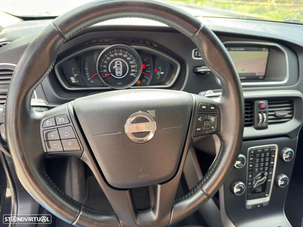 Volvo V40 D2 Momentum - 30