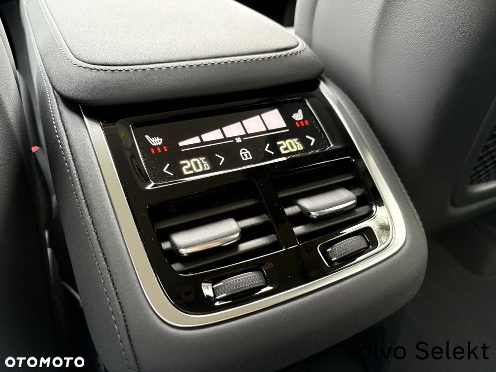 Volvo XC 90 - 26