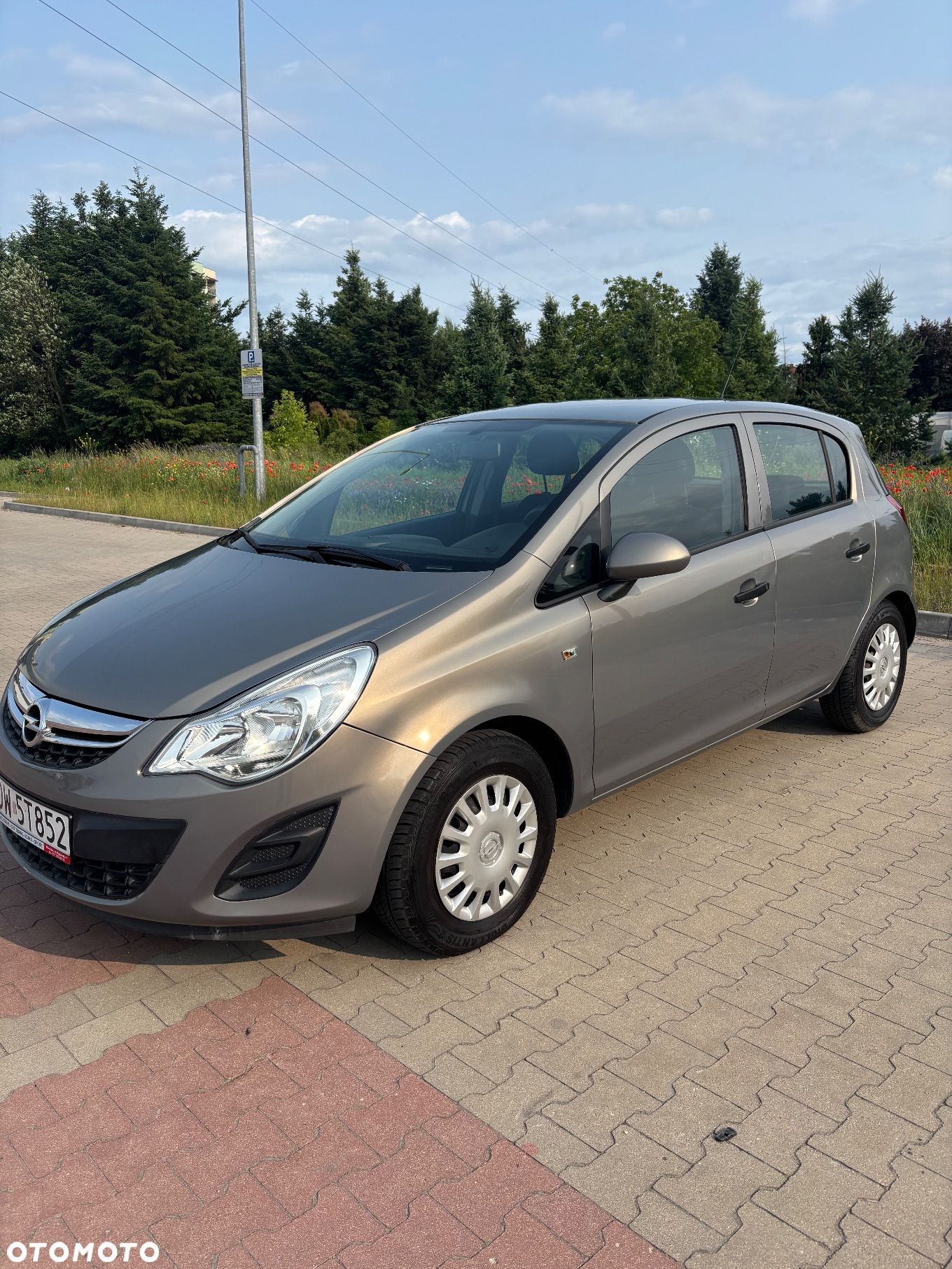 Opel Corsa 1.2 16V Edition / Active - 1