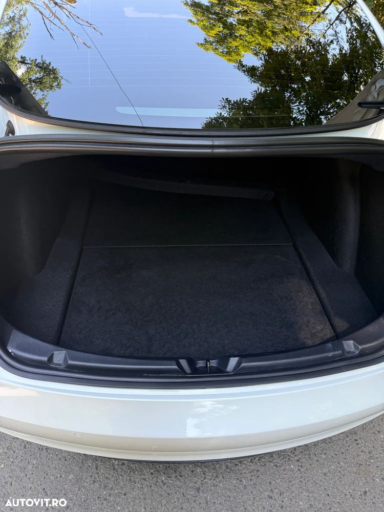 Tesla Model 3 Langstreckenbatterie Allradantrieb Dual Motor - 15