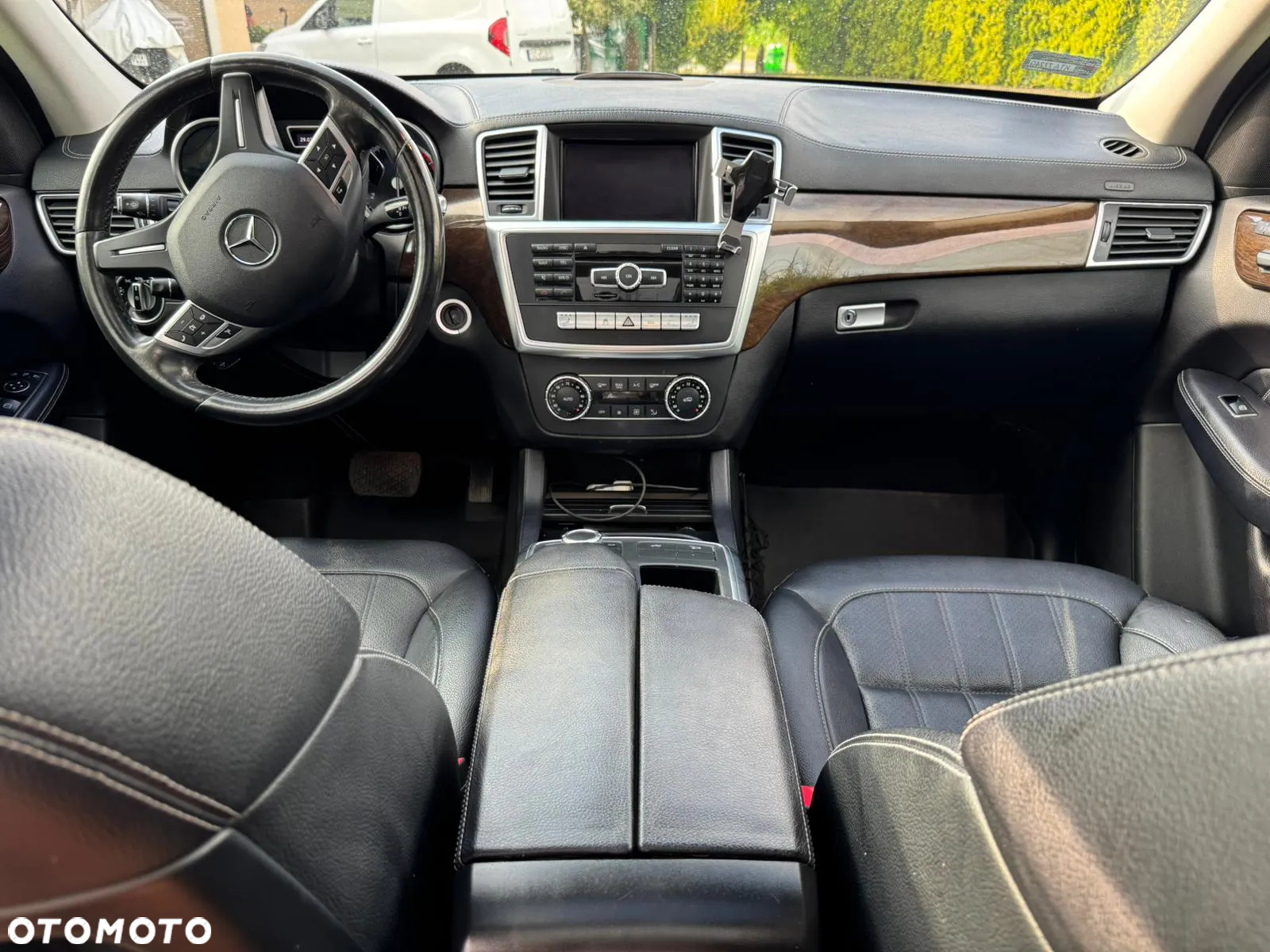 Mercedes-Benz GL 400 4Matic 7G-TRONIC - 8