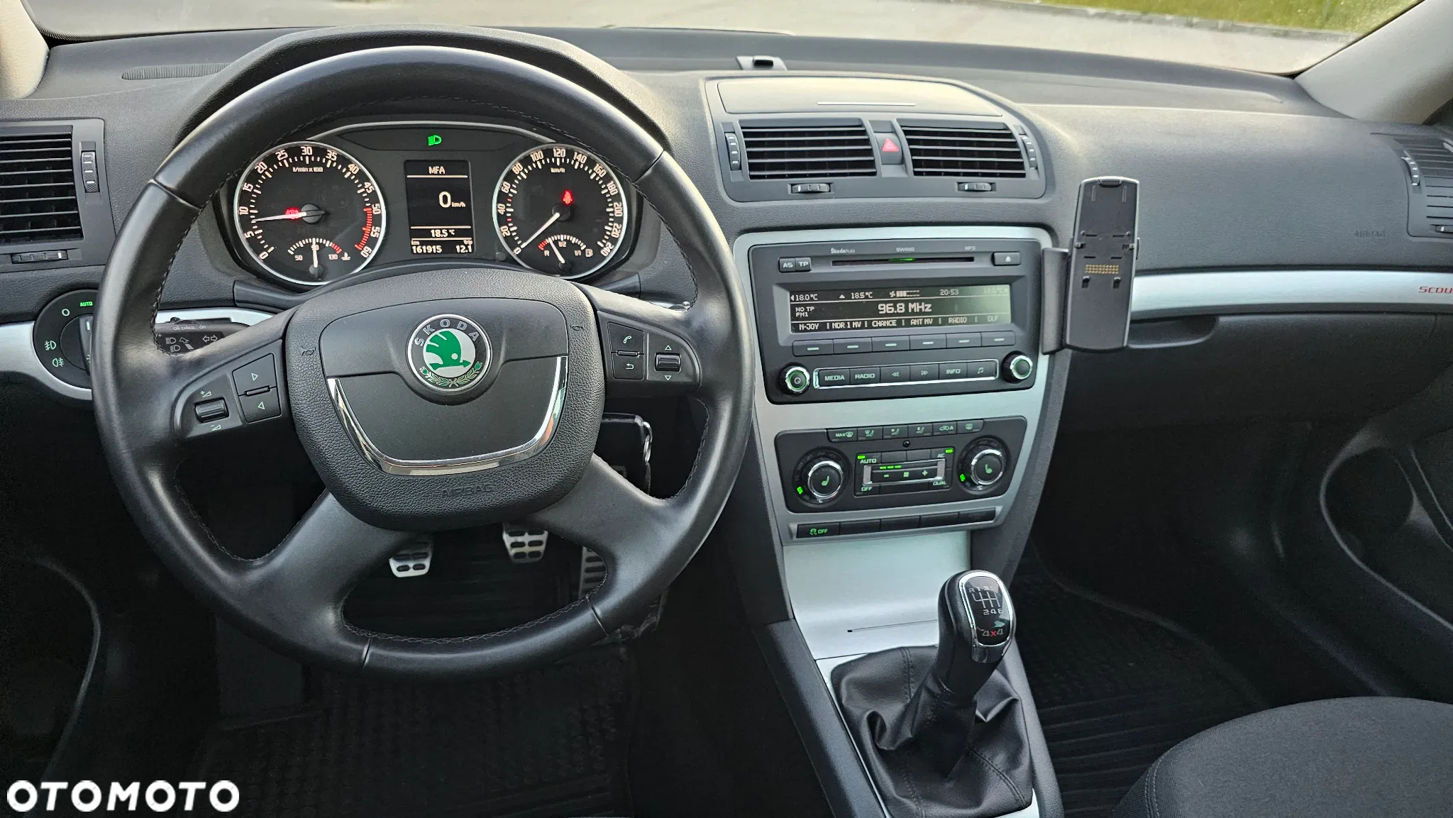 Skoda Octavia Combi 2.0 TDI DPF 4x4 Scout - 11