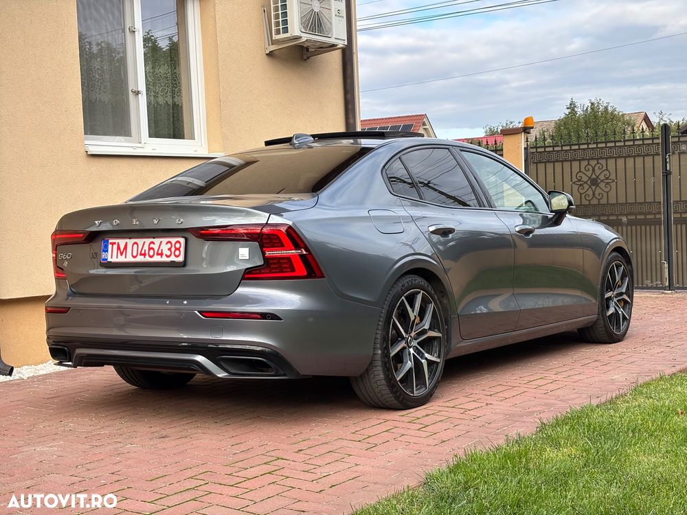 Volvo S60 T8 Recharge AWD Polestar Engineered - 3