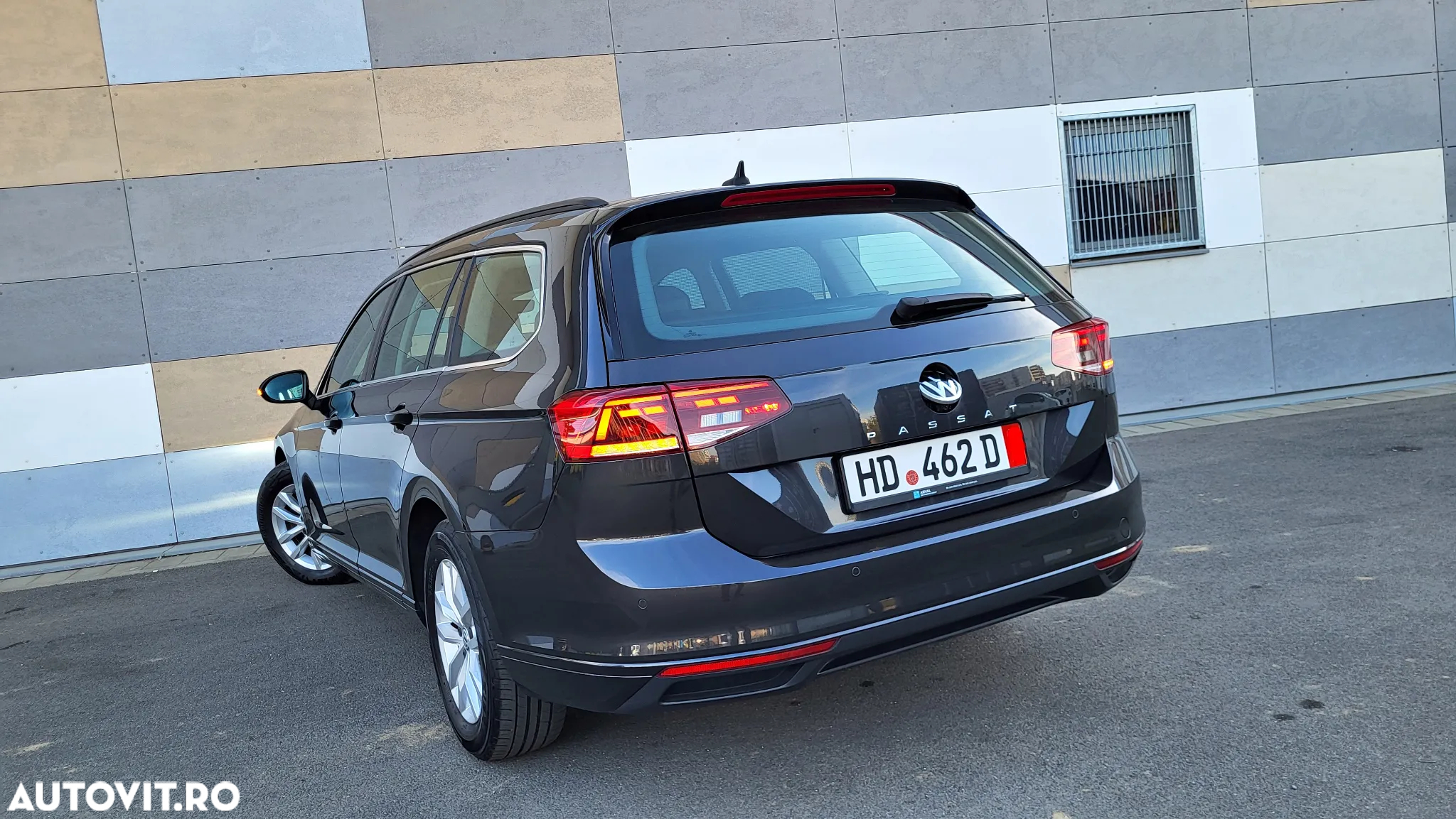 Volkswagen Passat Variant 2.0 TDI SCR DSG Comfortline - 8