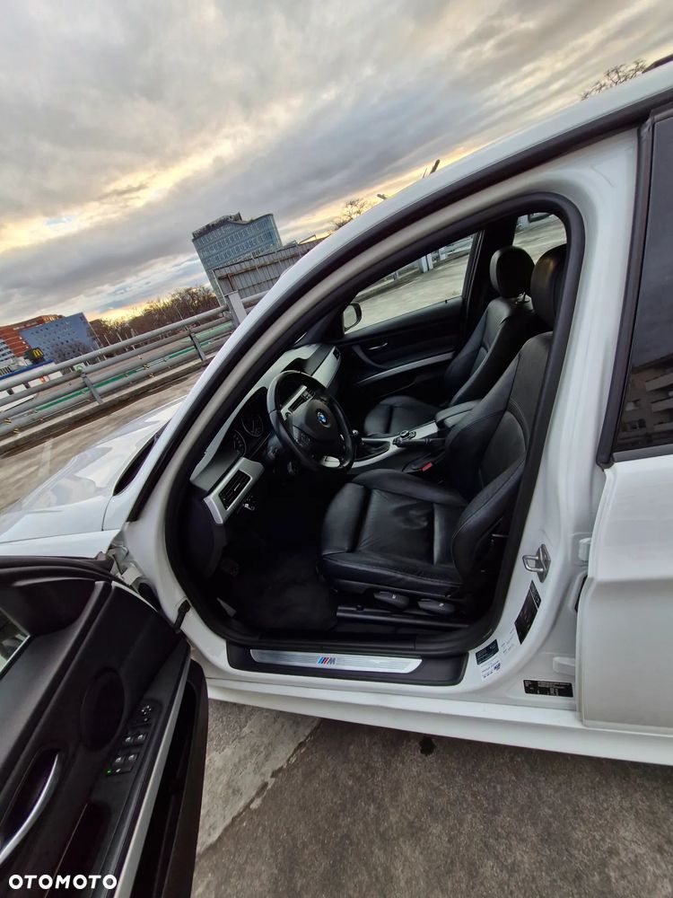 BMW Seria 3 325d DPF - 23