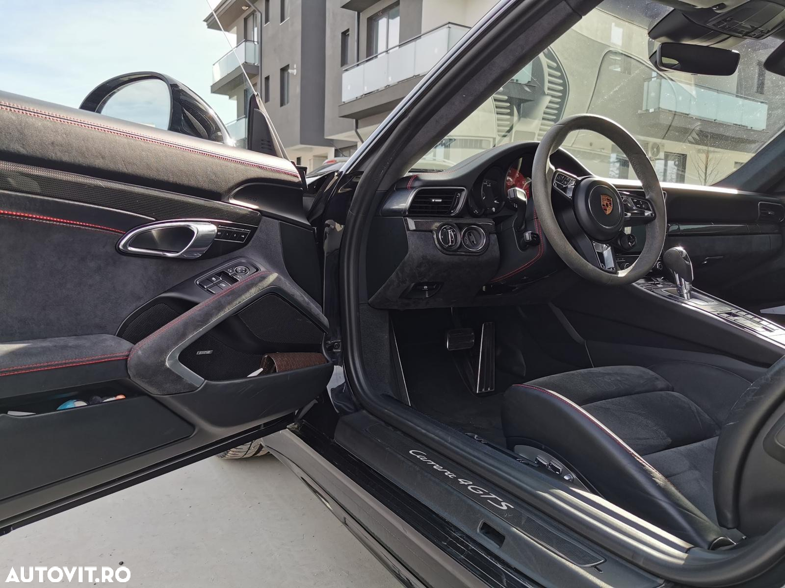 Porsche 911 Carrera 4 GTS Cabriolet PDK - 13