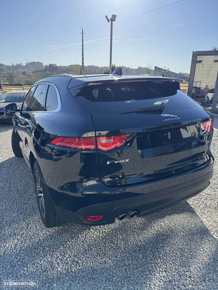 Jaguar F-Pace - 11
