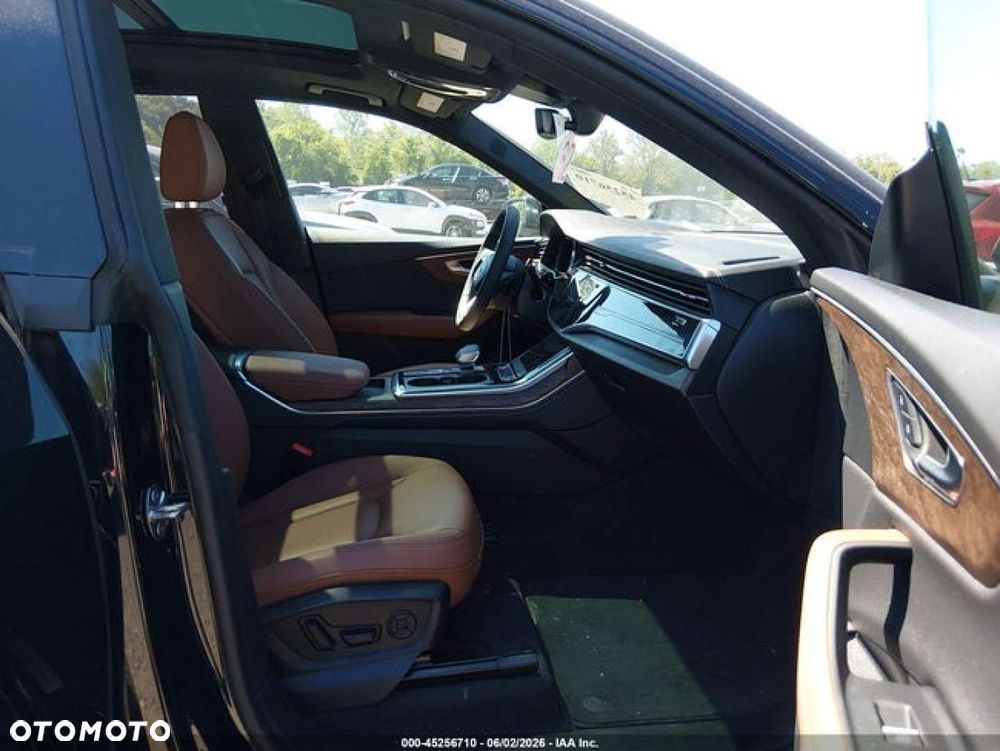 Audi Q8 - 10