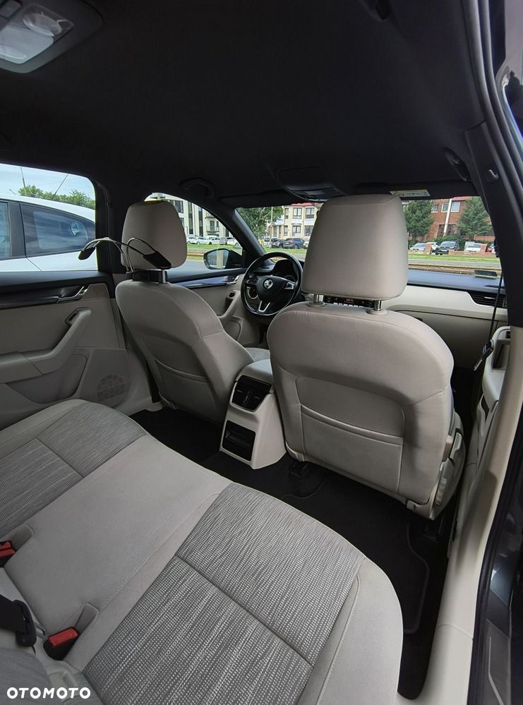 Skoda Octavia 2.0 TSI 4x4 Style DSG - 17