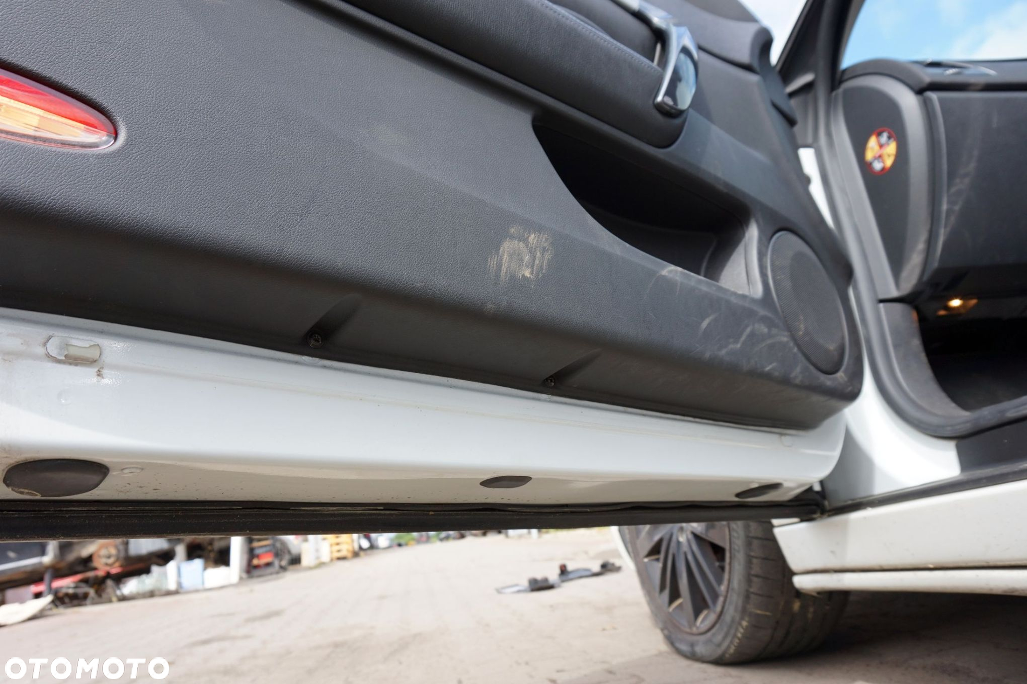 DRZWI PRZEDNIE LEWE LAGUNA III PH1 COUPE OV369  BIAŁY RENAULT 2007-2012 - 7