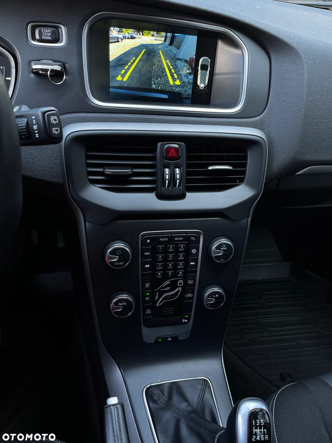 Volvo V40 D2 Drive-E Momentum - 11