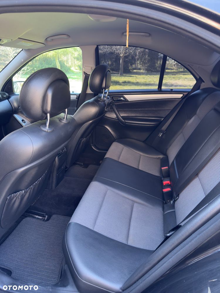 Mercedes-Benz Klasa C - 16