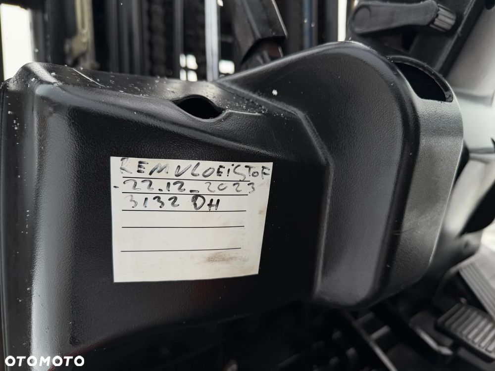 Manitou MI25D Wózek Widłowy 2,5 tony. Posuw Hydrauliczny. Maszt triplex. Wolny skok! Wysokość Podnoszenia 5 metrów. Jak nowy z Salonu. Pochodzi z Norweskiego Gospodarstwa! Aktualne przeglądy DEKRA i serwisy! Opony jak Nowe. Silnik Yanmar. Małe gabarety bardzo zwrotna maszyna! Zero luzów wycieków i zniszczeń. OKAZJA. Pełny ORYGINAŁ! Rok Prod. 2014. Niski przebieg 3300mtg - 15