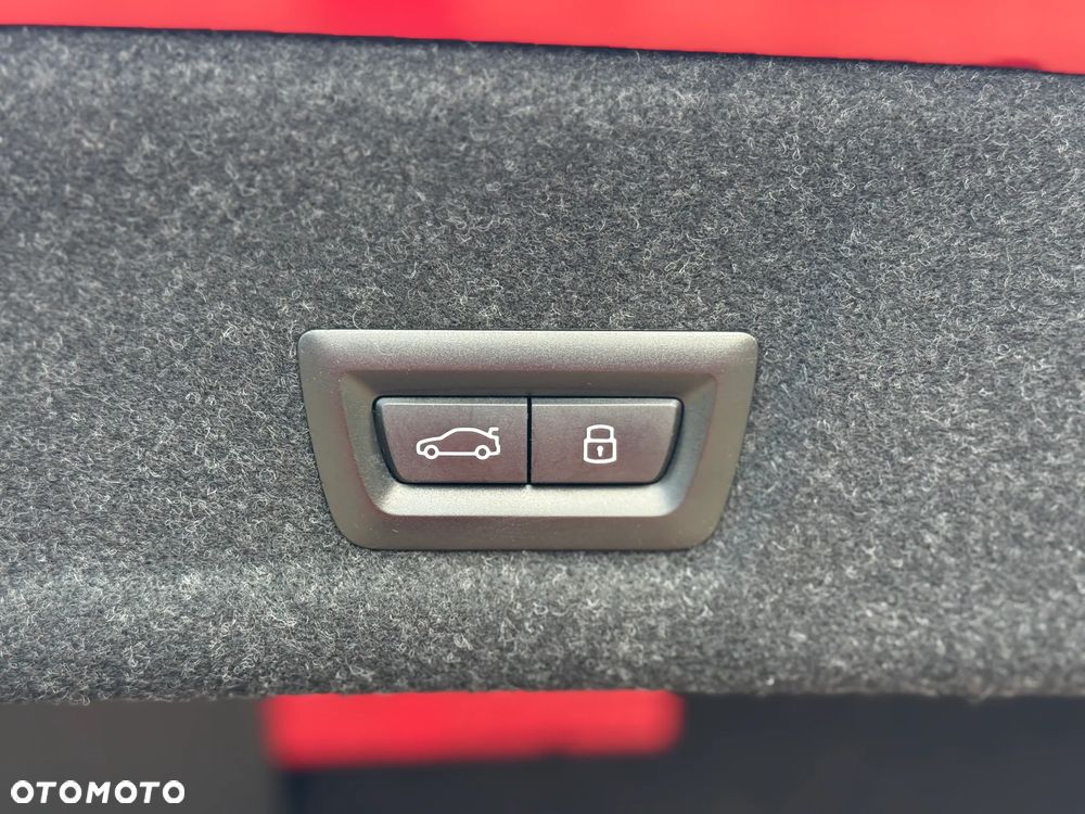 BMW Seria 3 320d xDrive M Sport sport - 12