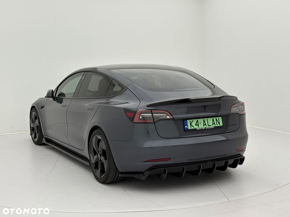 Tesla Model 3 - 7