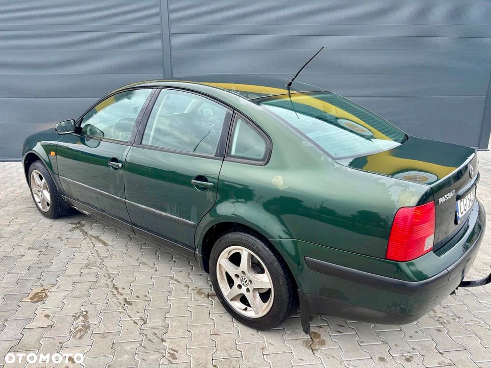 Volkswagen Passat 1.8 - 9