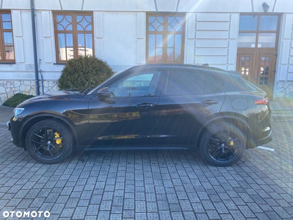 Alfa Romeo Stelvio 2.0 Turbo TI Q4 - 10