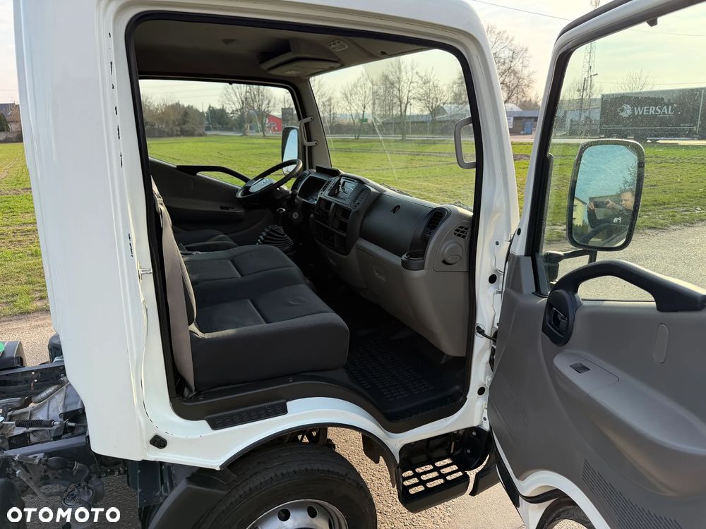Nissan NT400 * CABSTAR * 2.5 / 125KM * Rama do zabudowy * Rozstaw osi: 3.7m * - 31