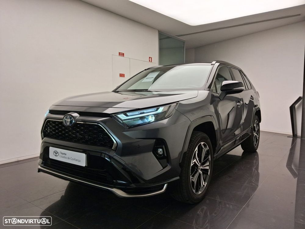 Toyota RAV4 - 1